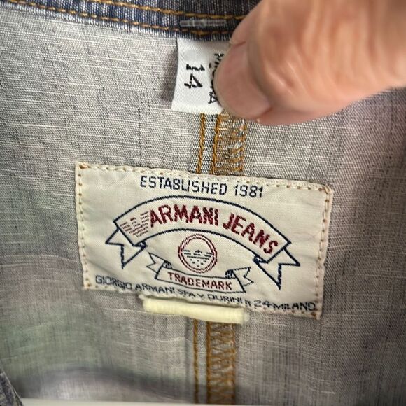 ARMANI Vintage Lightweight Denim Shirt - Picture 3 of 6